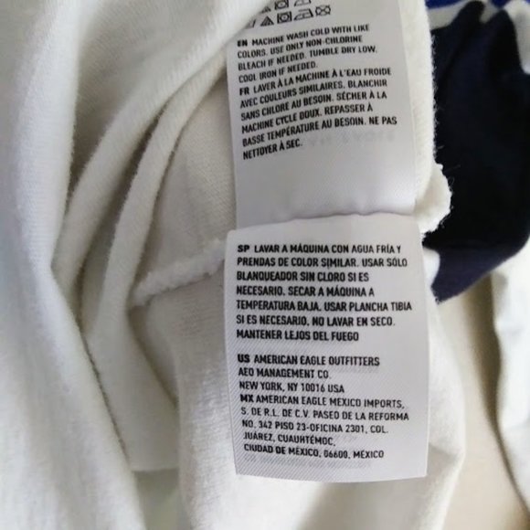 AEO*HOODIE*WHITE W/BIG BLACK STRIPE*WOMEN L/TWO BUTTON FRONT*EUC* - Picture 6 of 7